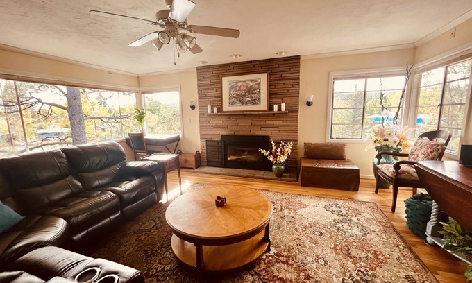 Flagstaff House | The Rock House is a cozy and luxurious getaway