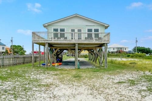 Fort Morgan Pines House | The Rusty Pelican