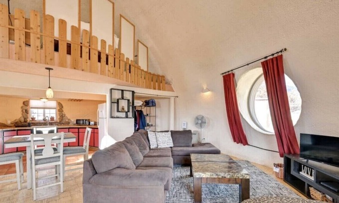 Crestone Apartment | The Serene & Spacious Dome