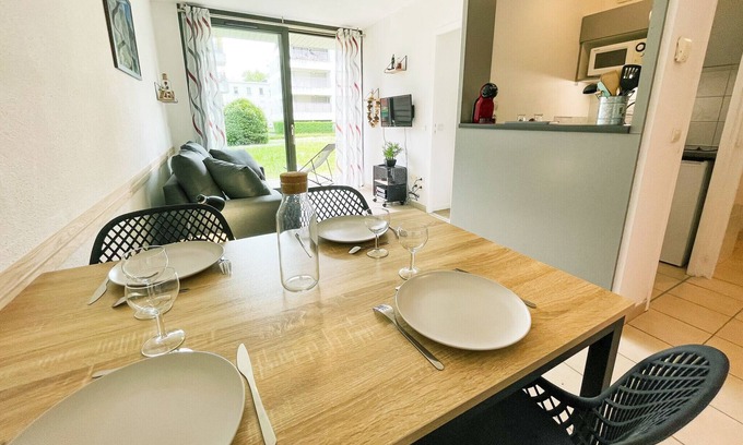Meylan Apartment | The Serene Suite #FH