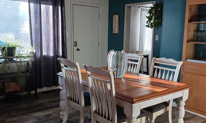 East Ely House | The Shopkeeper's Inn. nUnique property with history, In the heart of Ely, Nv.