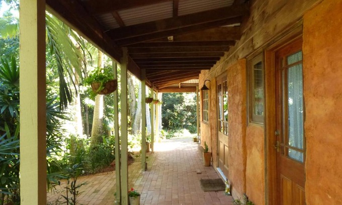 Cooroy House | The Stables