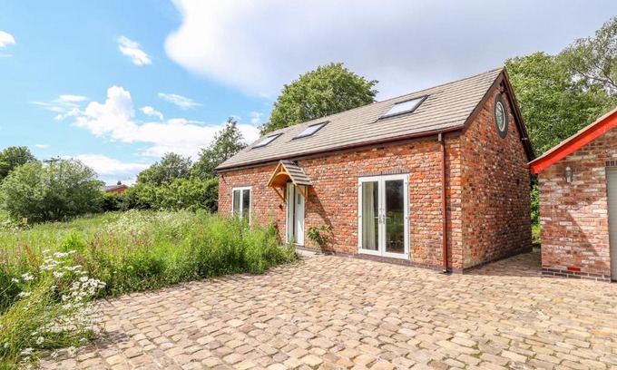 Norley House | The Stables
