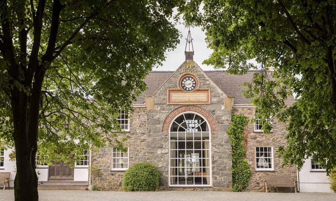 Bryngwran Cottage | THE STABLES, pet friendly, luxury holiday cottage in Bodedern