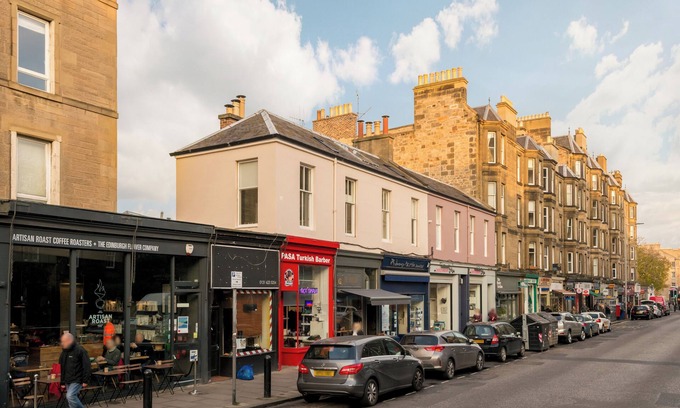 Comely Bank Apartment | The Stockbridge Photography Studio, 3 bedrooms, 1 bath