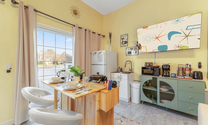 Whitemarsh Island Apartment | The Studio - Between Downtown + Tybee - Cozy Vibes