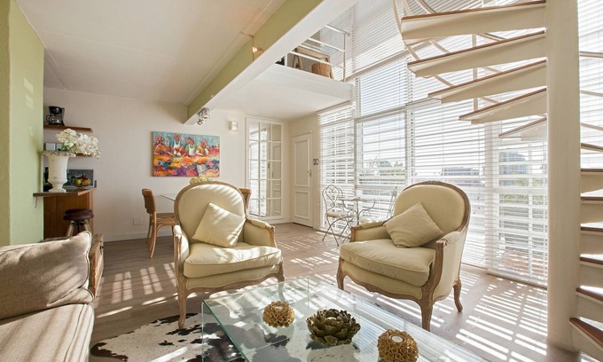 Bo'Kaap Apartment | The Studios 315 by CTHA