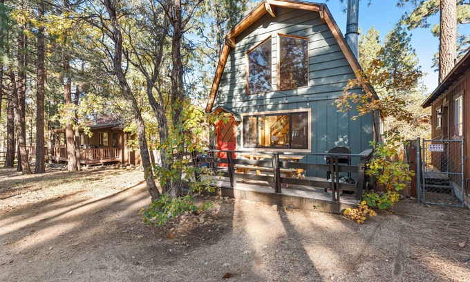 Sugarloaf House | The Sugar Loft - Fireplace, Fenced Yard, Deck, Barbecue