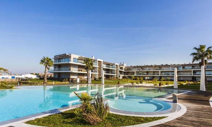 Alcochete Apartment | The Sunshine Apartment by CadenzaLux