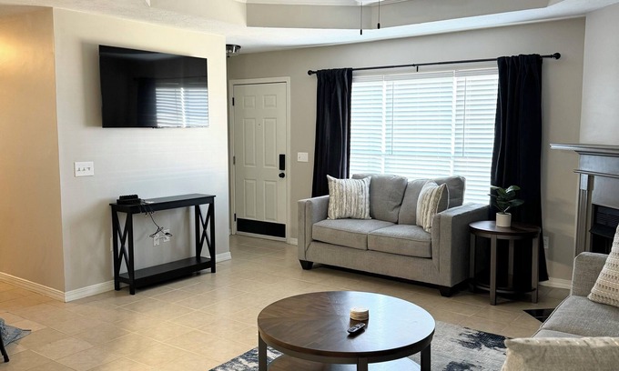 Flowood House | The Tiled Waters Retreat