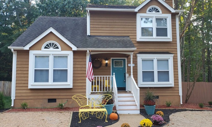 Richmond House | THE TREEHOUSE AT SHORT PUMP! Adults Welcome! Luxury! Outdoor Fun! Fios Wifi/TV!