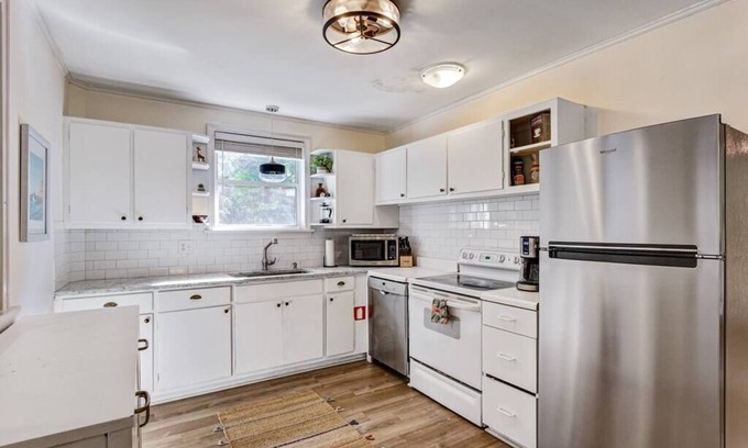 West Ashley House | The Tropic - Close to Downtown and Beaches, Fire Pit, Pet Friendly