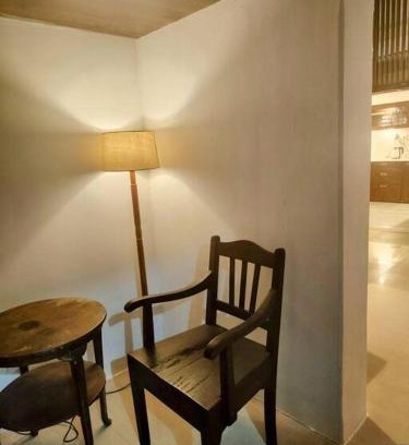 Kolkata Apartment | The Turquoise Letterbox - Loft suite at Central