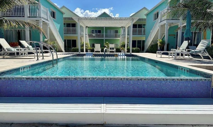 Colliers Bay Condo | The Turtle Nest Oceanfront Studio Cottage in East