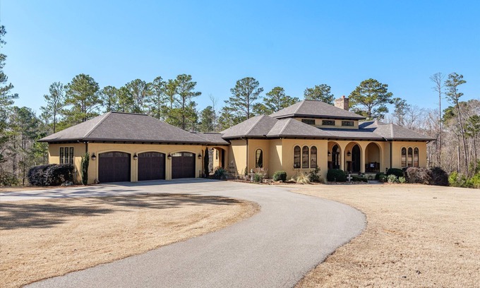 Appling House | The Ultimate Gentleman's Retreat