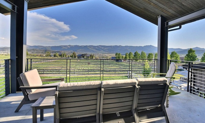 North Snyderville Basin House | The Ultimate Vacation Rental Property - It's One Of A Kind