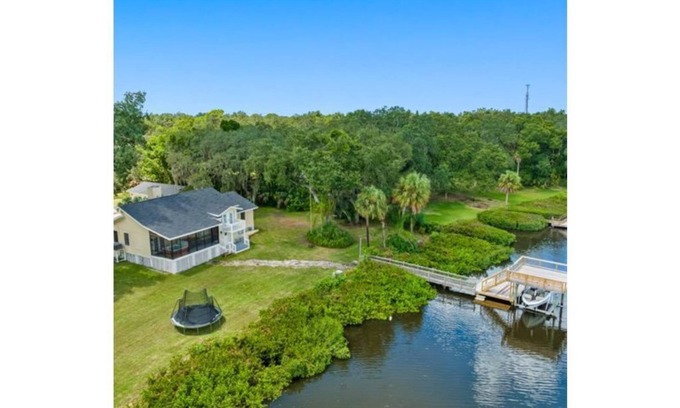 Balm House | The Ultimate Waterfront View