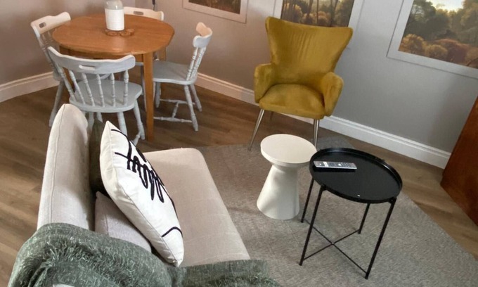Holworth Apartment | 'The Unique House - @ great location - BOVINGTON'