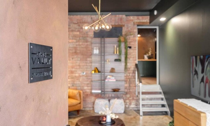 Glebe Apartment | “The Vault” unique central luxury