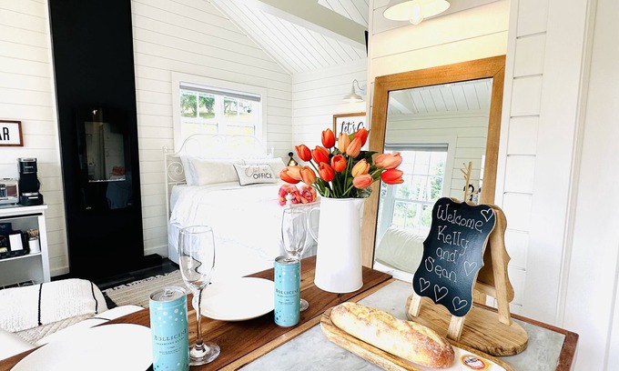 Cupids House | The Vaulted Tiny house w/Hot Tub-A Luxury Stay in Cupids NL