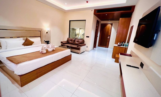 Muzaffarnagar Hotel | The Velvista Hotel