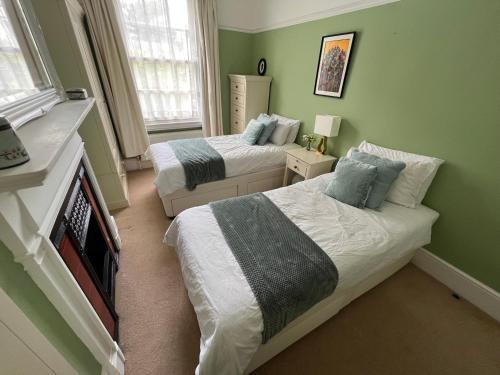 Surbiton Hill House | The Victorian Rooms