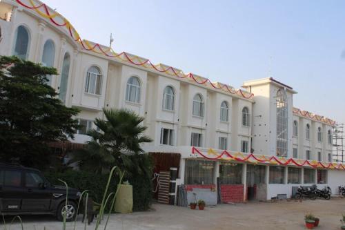 Mirzapur Hotel | The Vindhyasarthak Resort