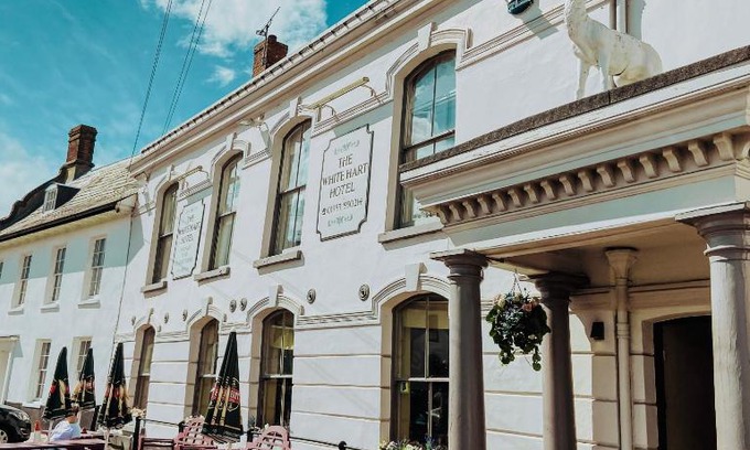 Hingham Hotel | The White Hart Hotel