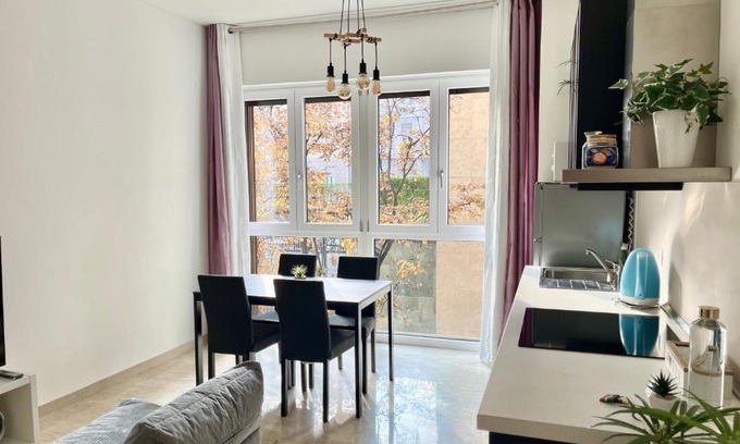 Central Station Apartment | THE WHITE HOUSE, Modern apartment in Center