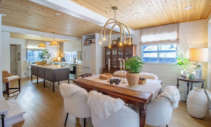 Hastings Highlands Cottage | The York House - Two Bedroom Cottage, Sleeps 8