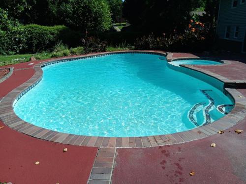 Jamestown House | Theater, heated pool and hot tub near HPU and Furniture Market