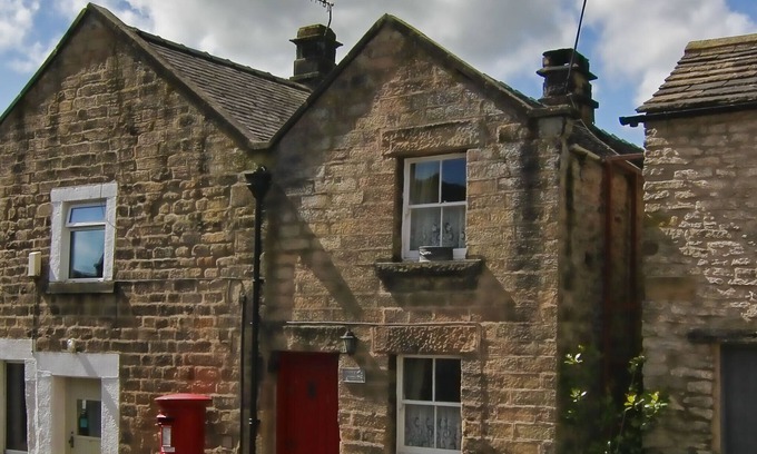 Youlgreave Cottage | Thimble Cottage, Youlgreave lovely stone cottage for 2 with Woodburner and Wifi