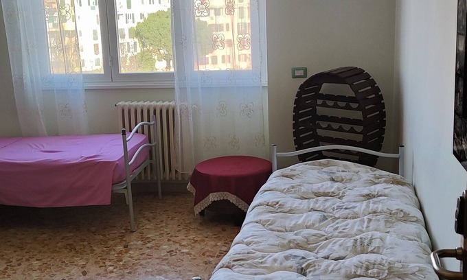 Quartiere XXVII Primavalle Apartment | Third floor apartment near Vatican, Metro, parking, climate and free WiFi!