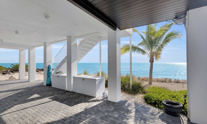 Plantation Key House | This 2 bedroom pet friendly ocean front home has the best views in the resort!