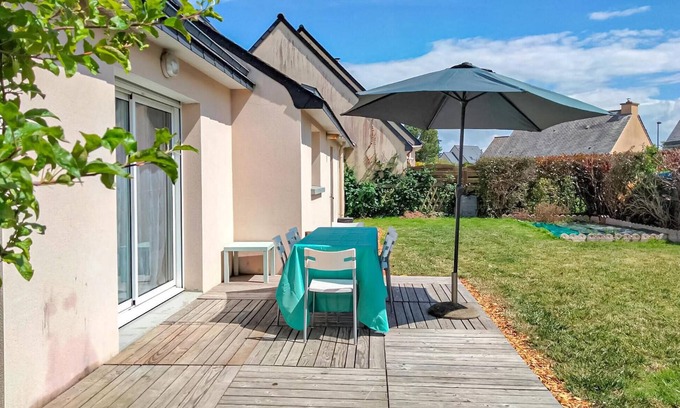 Tregueux House | This beautiful and friendly vacation home welcomes you in Trégueux.