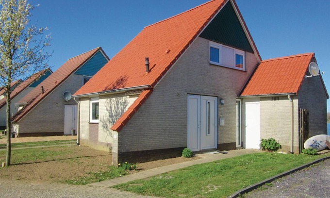 Stevensweert House | This beautifully furnished villa in the villa park Porta Isola in Stevensweert offers you pleasant c