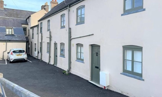 Treffynnon House | This house is a 1 bedroom(s), 1 bathrooms, located in Holywell, Wales.