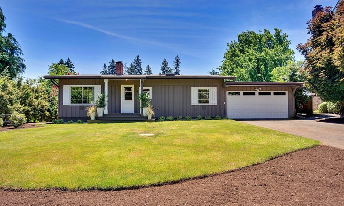 Stafford - Tualatin Valley House | This Lake Oswego Cottage has stunning views of the Tualatin River!