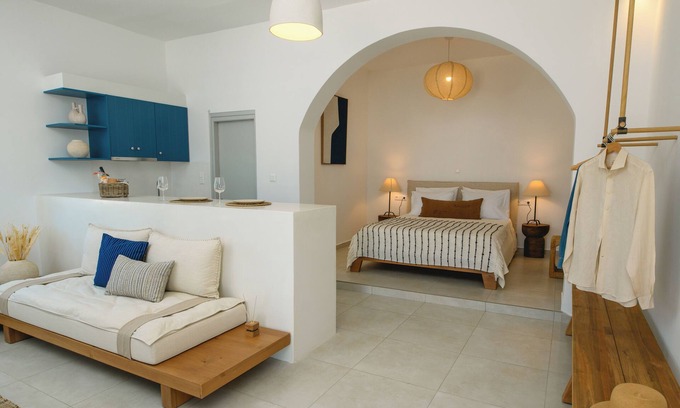 Aegiali Apartment | Tholari studio- self service aegean sea view!