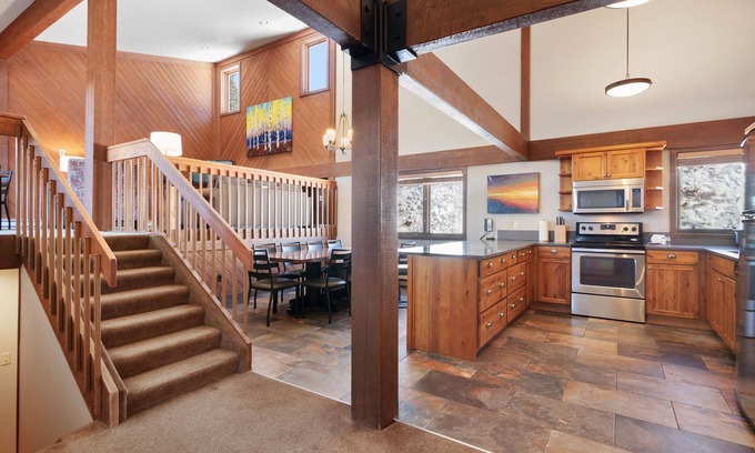 Baldy Mountain Condo | Three Bedroom Penthouse Condo. AMAZING VIEWS. On bus route. Pet friendly.