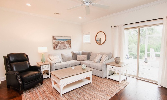 Epworth Acres House | Three-bedroom luxury near all the island has to offer!