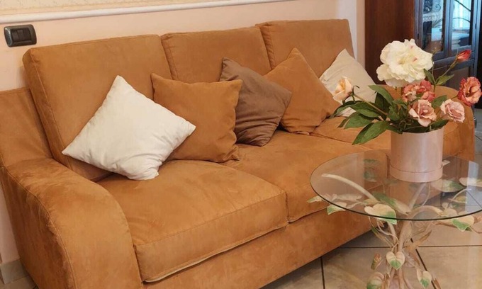Pozzuoli House | Three Free Trees Home 🌳 Pozzuoli center and port
