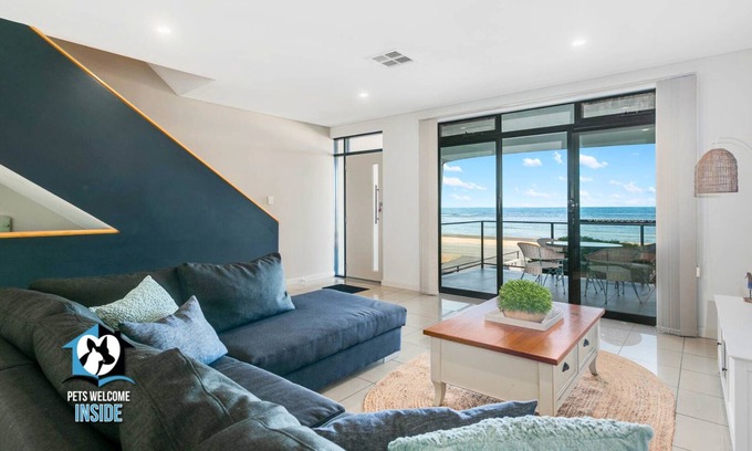 Encounter Bay House | Three Level Esplanade Magic with Stunning Views
