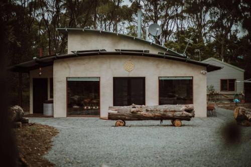 South Bruny House | Three Little Pigs Escape - Main and Cabin - OFF GRID property