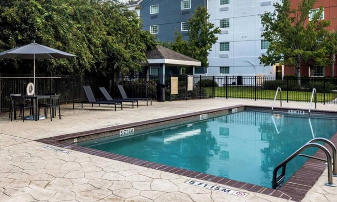 Okatie House | Three Modern Rooms w/ Full Kitchen, Perfect For A Family Weekend Trip!
