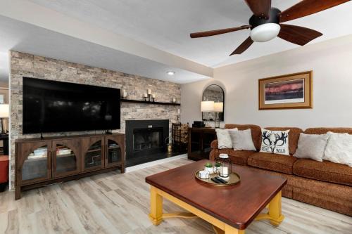 Chestnut Springs House | Three Ridges 05 With Wintergreen Advantage