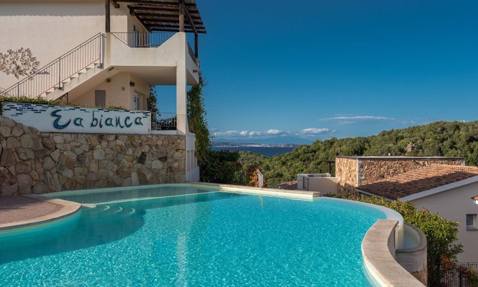 Baja Sardinia Apartment | Three-room apartment (6 people) - Residence Ea Bianca