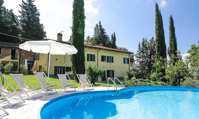 Lastra a Signa Apartment | [Three-room apartment in Fattoria Grazia] Swimming pool and WiFi