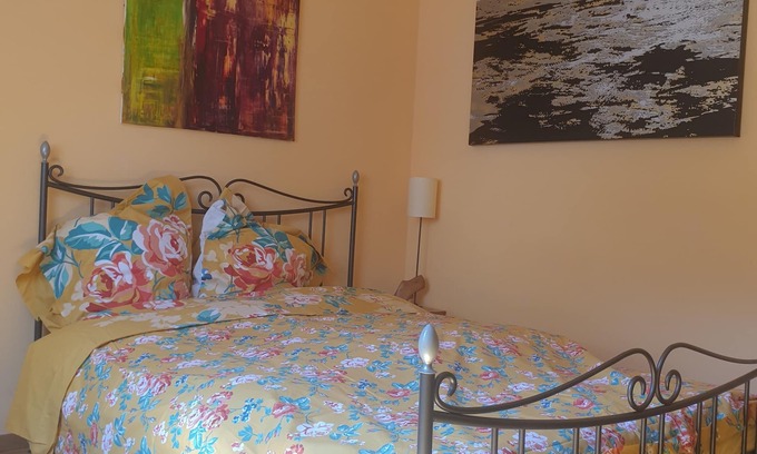 Coulouvreniere Rois Apartment | Three rooms with private bath in a lovely den in Geneva's centre