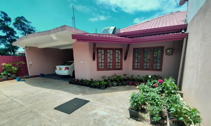 Hawa Eliya House | Thuvaraga Inn